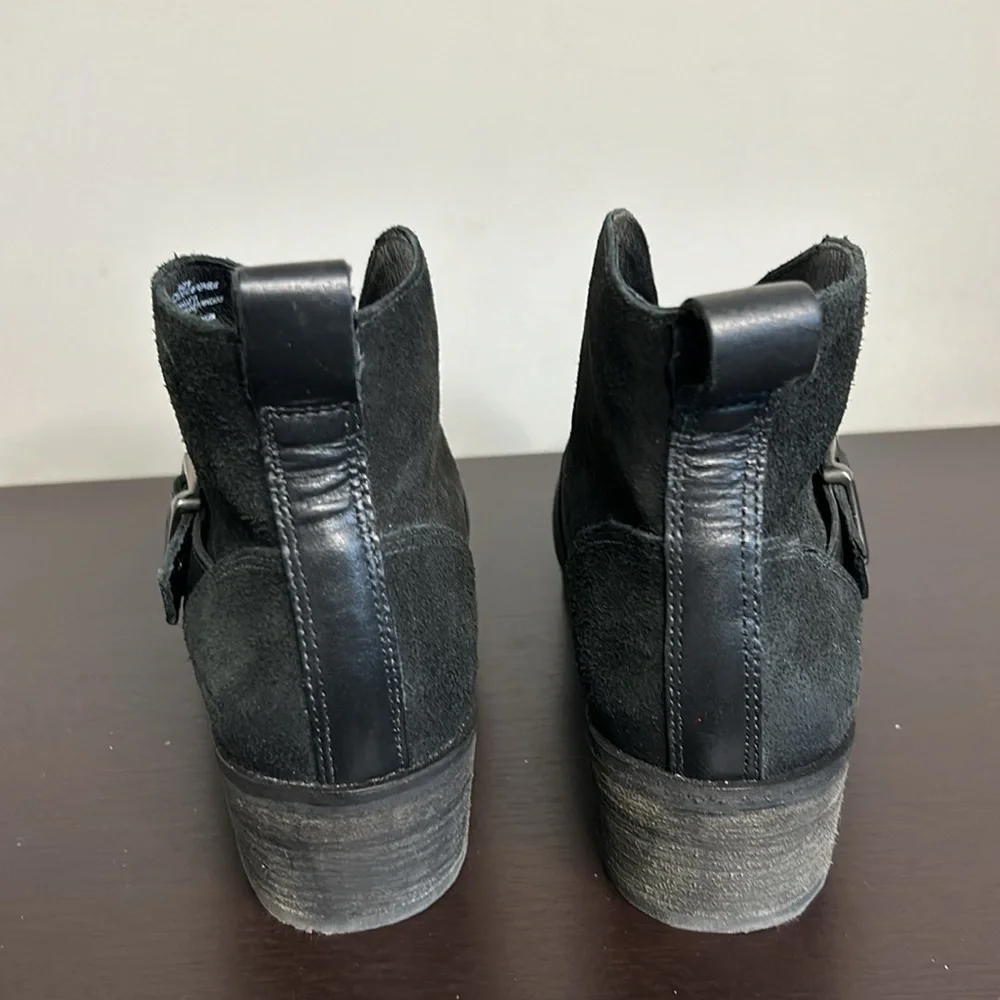 UGG Australia Wright Belted Black Leather Womens Ankle Boots Sz 8.5 Suede Shoes